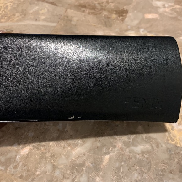 Fendi sunglasses - Picture 6 of 11